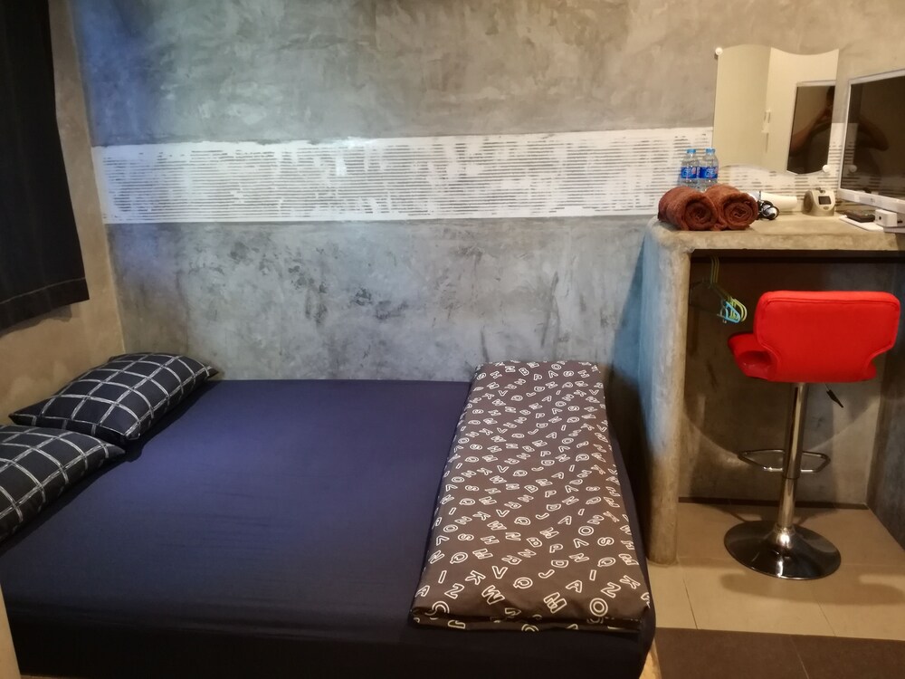 Standard Room with Air and Balcony - Featured Image