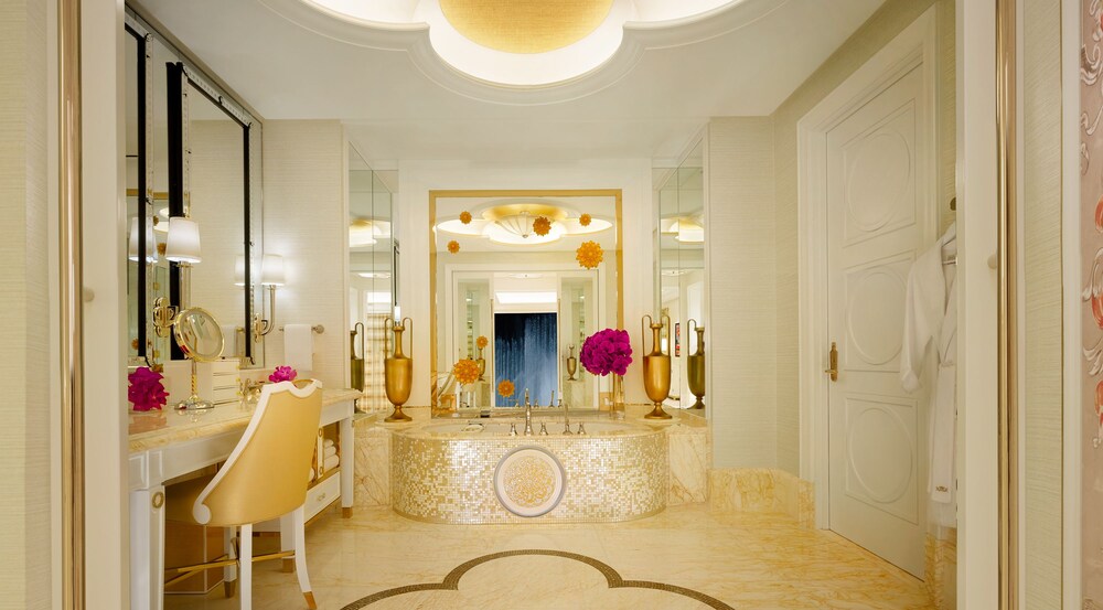 Bathroom, Wynn Palace