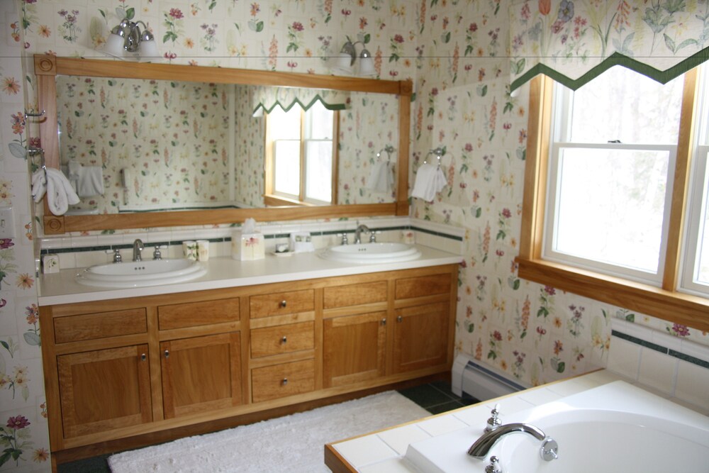 House, 6 Bedrooms - Bathroom