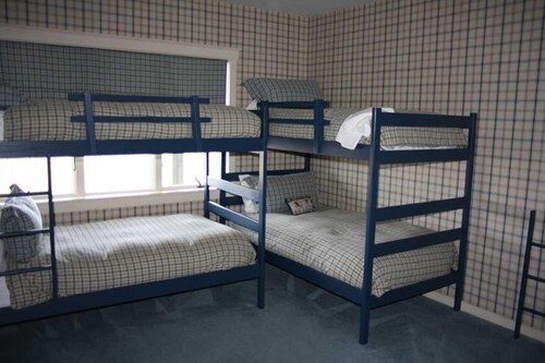 House, 6 Bedrooms - Room