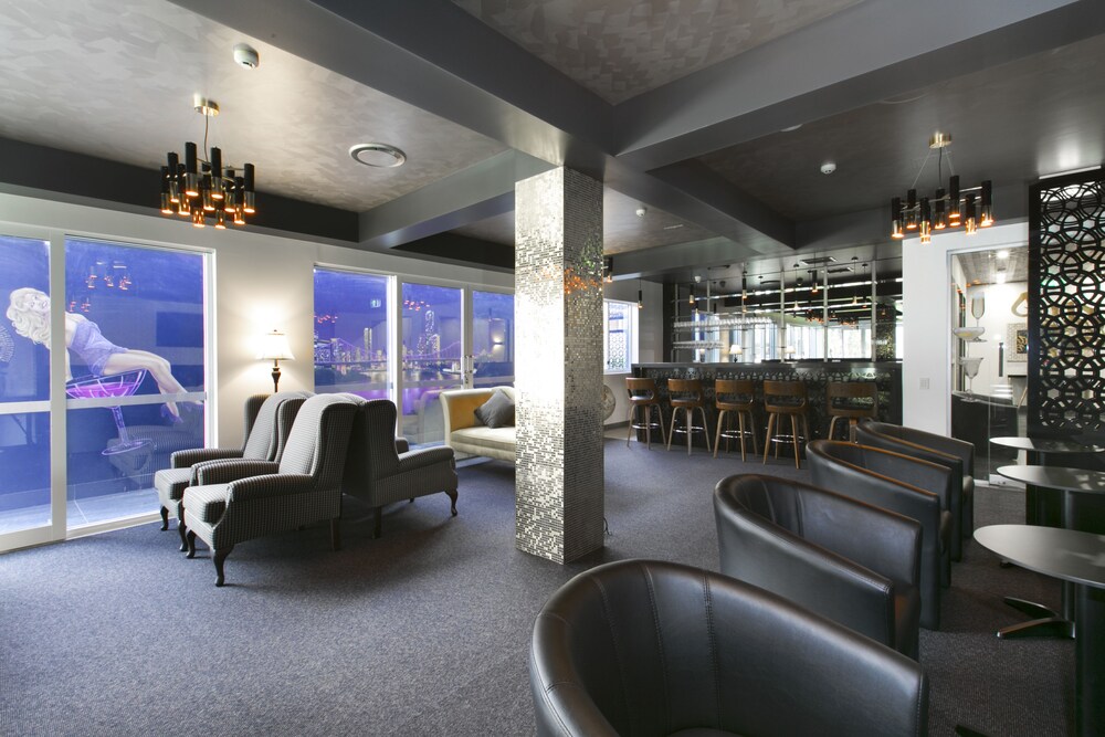 Hotel Lounge