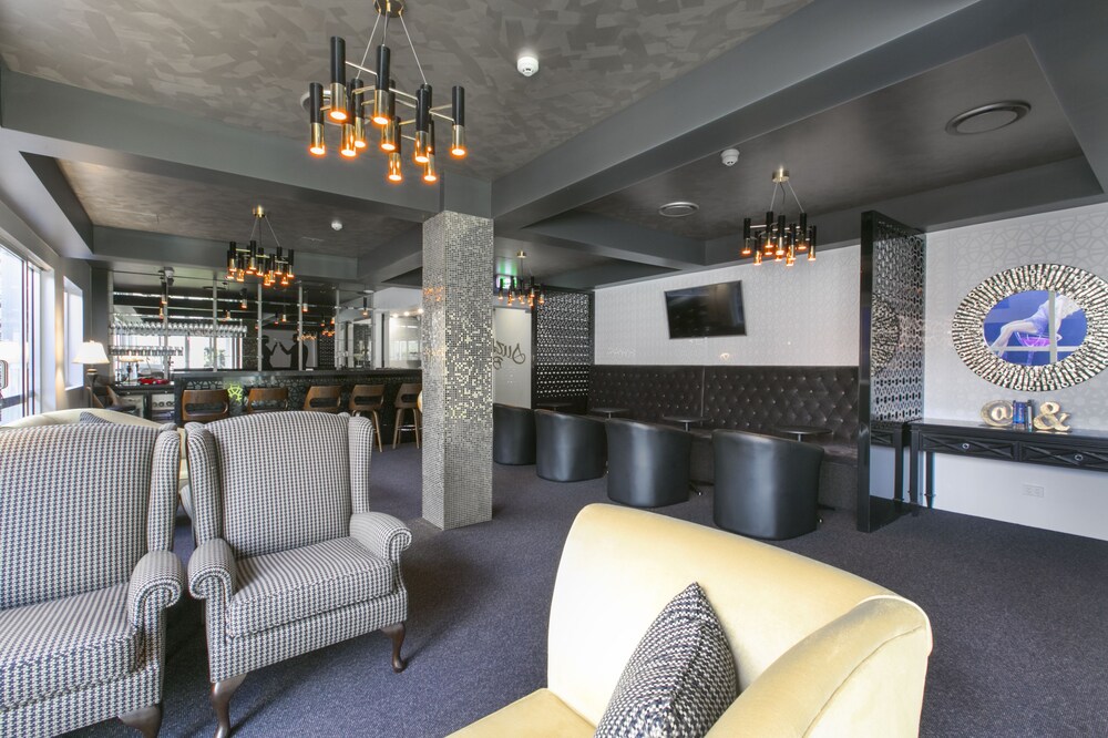 Hotel Lounge