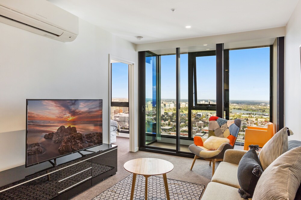 Deluxe Two Bedroom Two Bathroom en Suite - Living Area