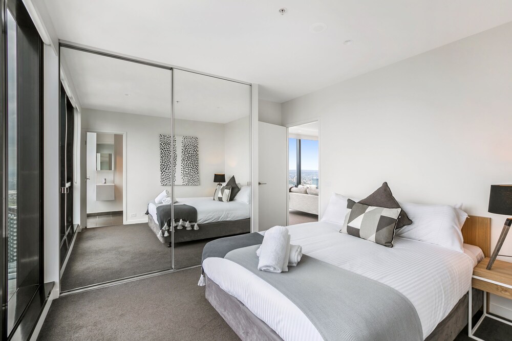 Three Bedroom Penthouse - Guestroom