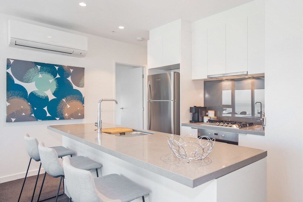 Executive Two Bedroom Two Bathroom Apartment - In-Room Kitchen