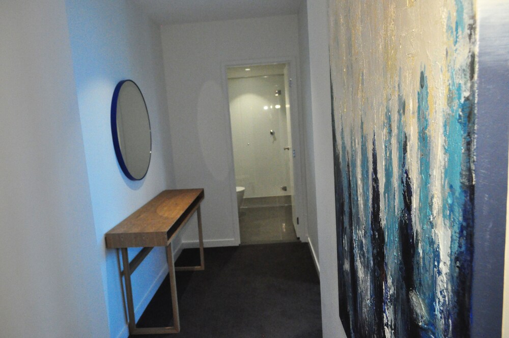 Three Bedroom Penthouse - Guestroom