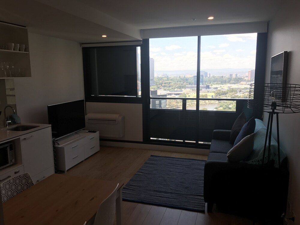 Executive One Bedroom Apartment - Guestroom View