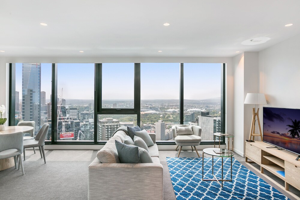 Three Bedroom Penthouse - Guestroom