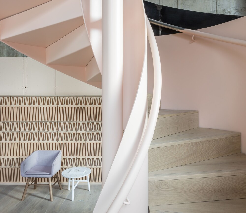 Executive Lounge