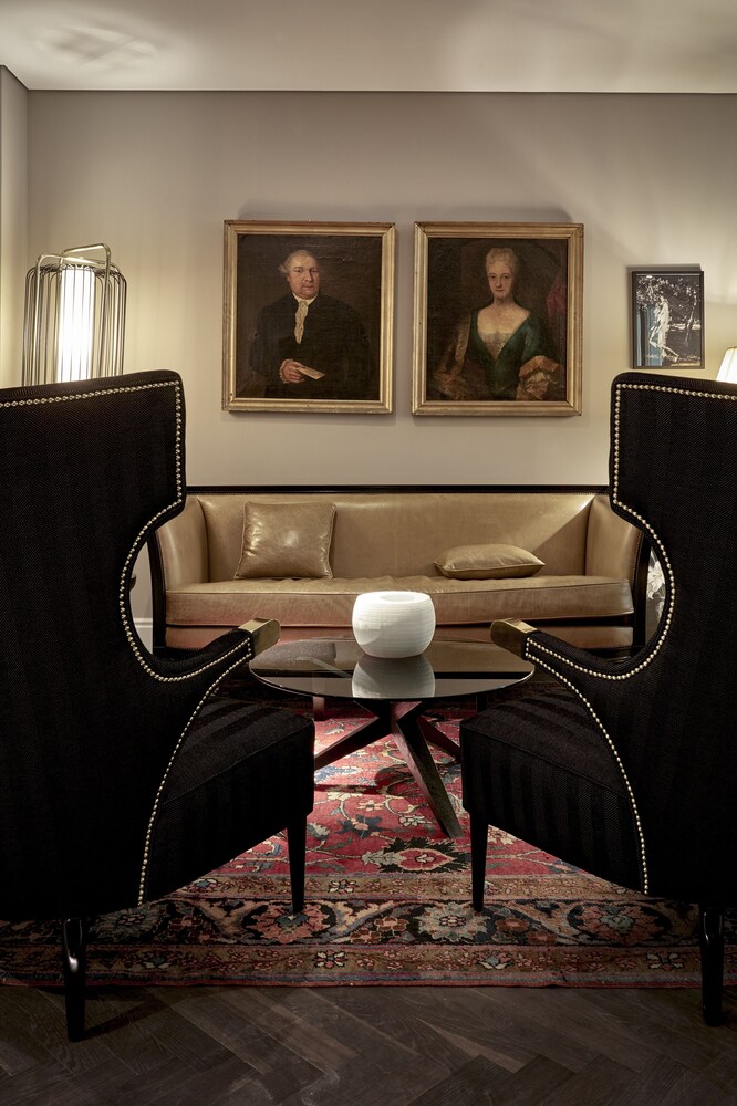 Lobby-Lounge
