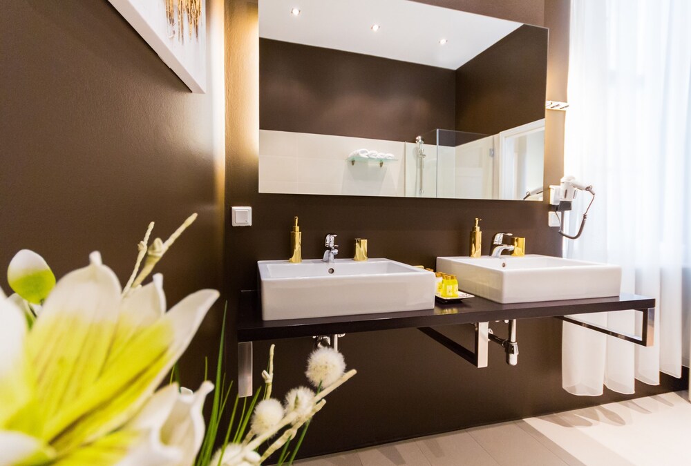 Waschbecken im Bad (Deluxe-Maisonette, 1 King-Bett, Stadtblick)