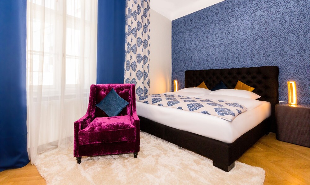 Zimmer (Deluxe-Maisonette, 1 King-Bett, Stadtblick)