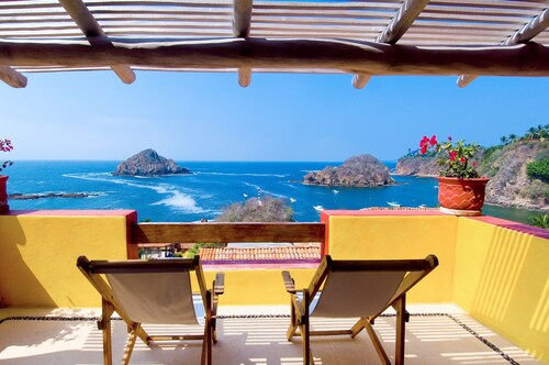 Bungalows & Casitas de las Flores in Careyes