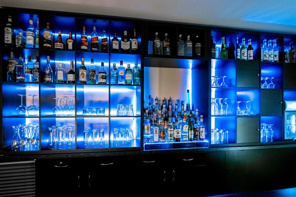 Hotel Bar