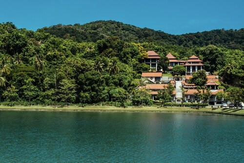 Chinoiserie Collection Resort & Spa