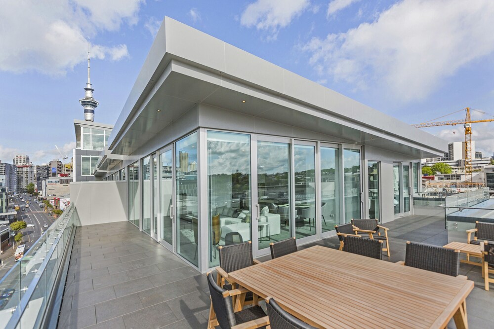 Swiss-SuperSuite Three Bedroom - Balcony