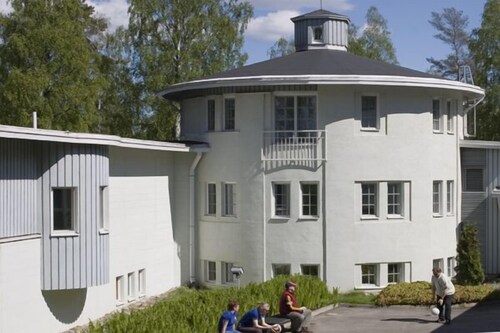 Hotellin julkisivu