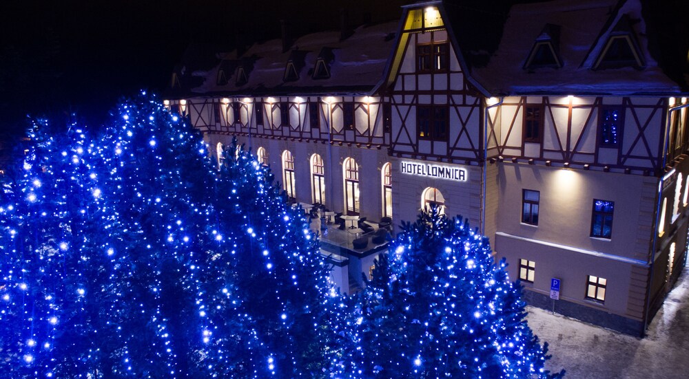 Façade de l'hôtel - Soir/Nuit