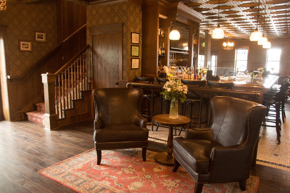 Hotel Bar