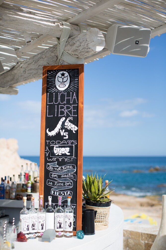 Poolside Bar