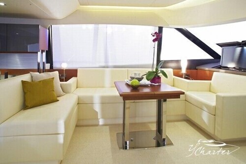 55' Prestige Luxury Yacht - Guestroom