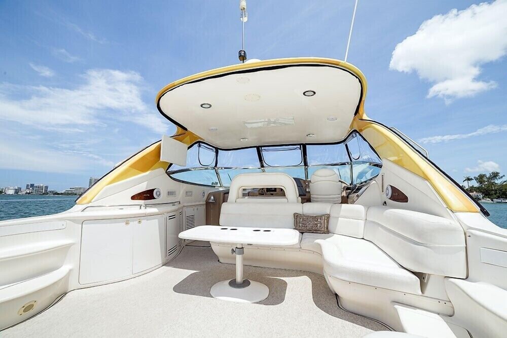 54' Searay Luxury Yacht - Guestroom