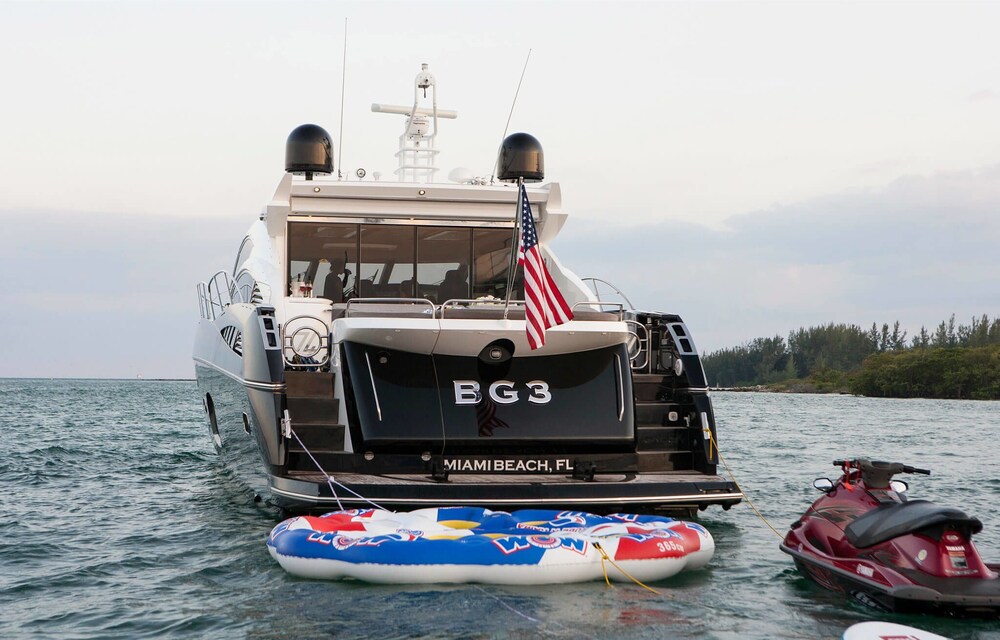 74' Sunseeker Luxury Yacht - Guestroom