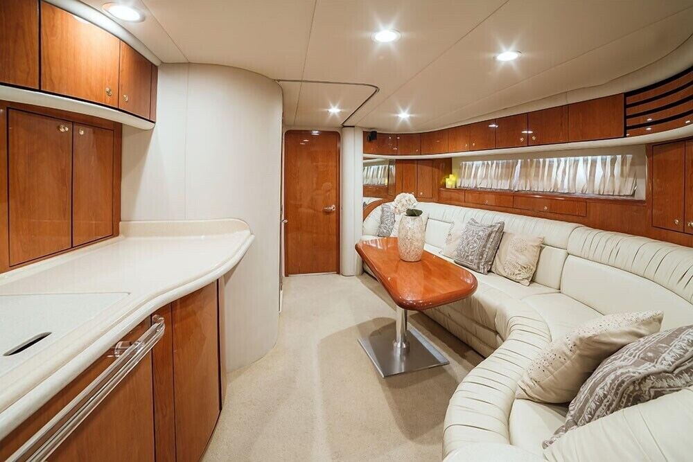 54' Searay Luxury Yacht - Guestroom