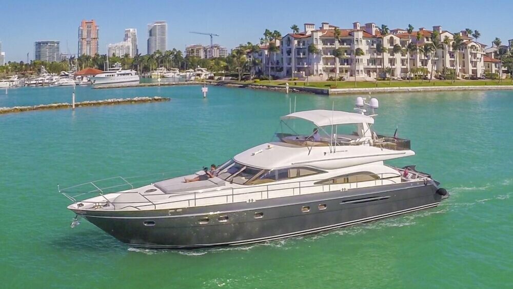 65' Princess Luxury Yacht - Guestroom