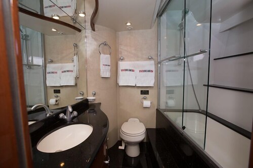 60' Marquis Luxury Yacht - Bathroom