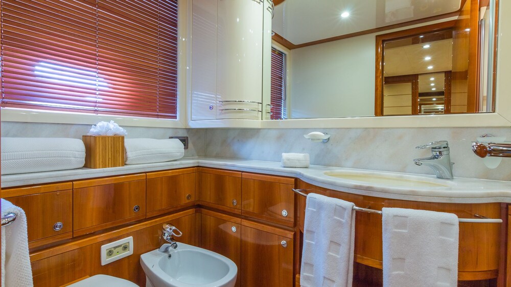 88' Ferretti Luxury Yacht - Bathroom
