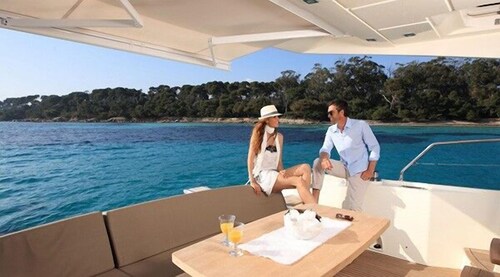 55' Prestige Luxury Yacht - Boating