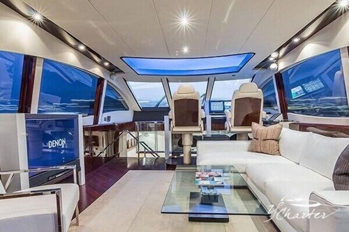 75' Lazzara Luxury Yacht - Guestroom