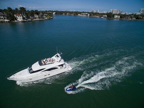 60' Marquis Luxury Yacht - Guestroom