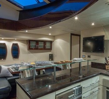 75' Lazzara Luxury Yacht - Bathroom