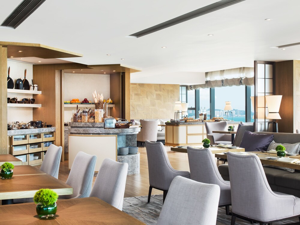 Executive Lounge