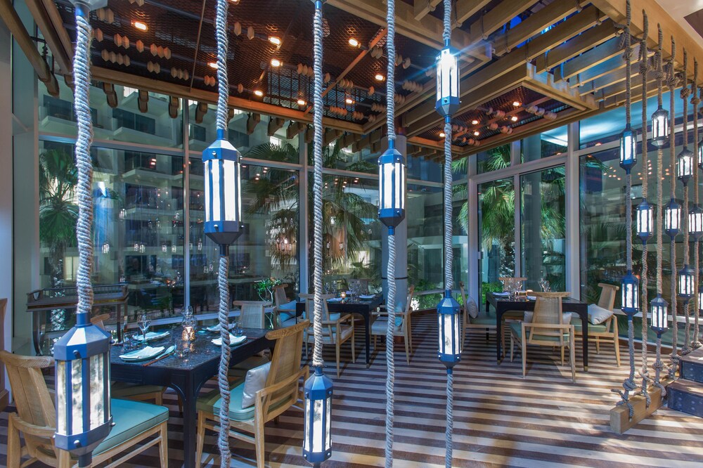 Restaurant, FIVE Palm Jumeirah Dubai