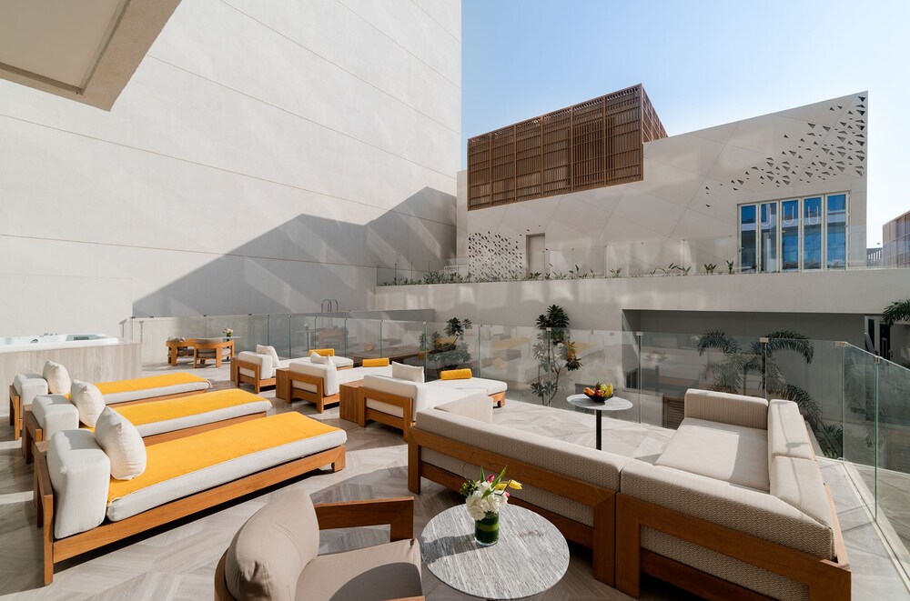 Sundeck, FIVE Palm Jumeirah Dubai