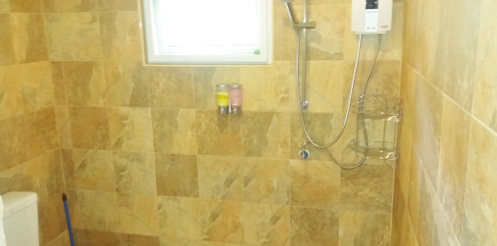 욕실 (4 Bedrooms, 4 Bathrooms Pool Villa)