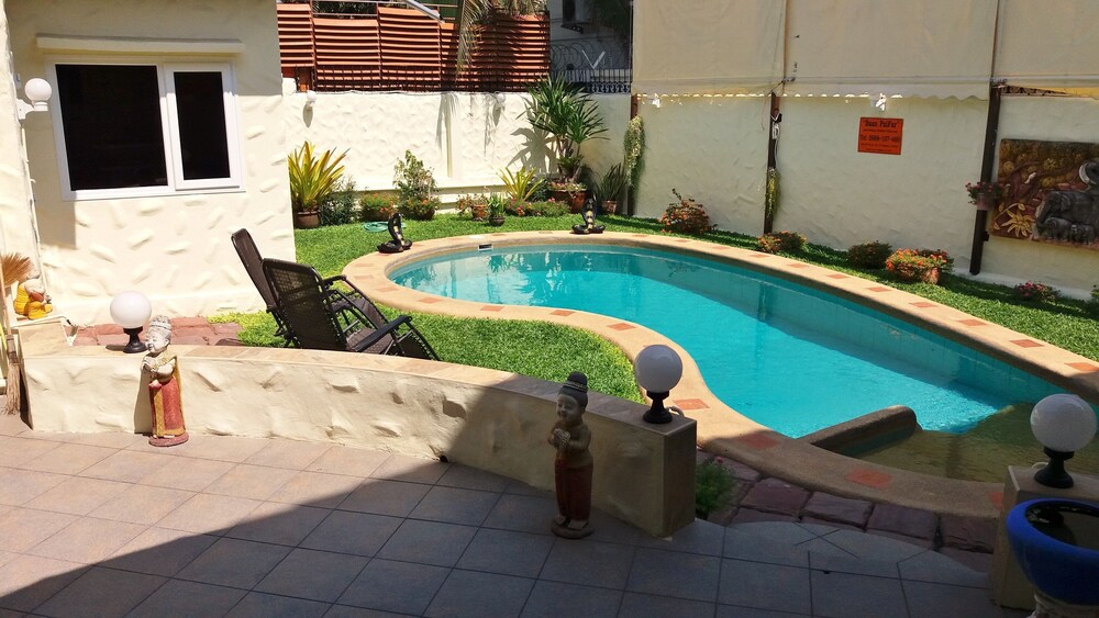 테라스/파티오 (4 Bedrooms, 4 Bathrooms Pool Villa)