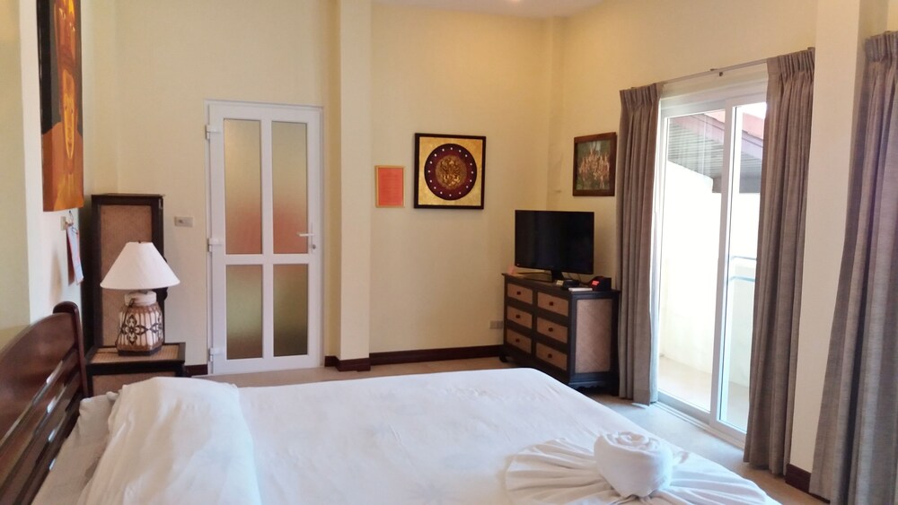 객실 (4 Bedrooms, 4 Bathrooms Pool Villa)