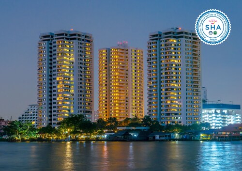 Riverine Place Hotel and Residence