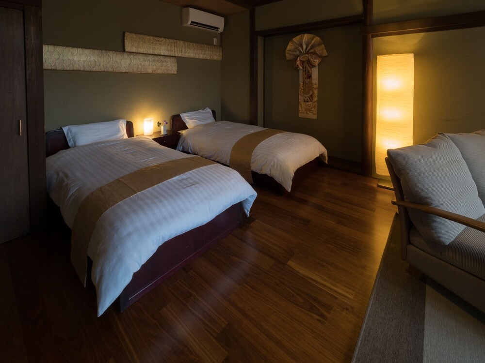Traditional House, 3 Bedrooms, City View - Guestroom