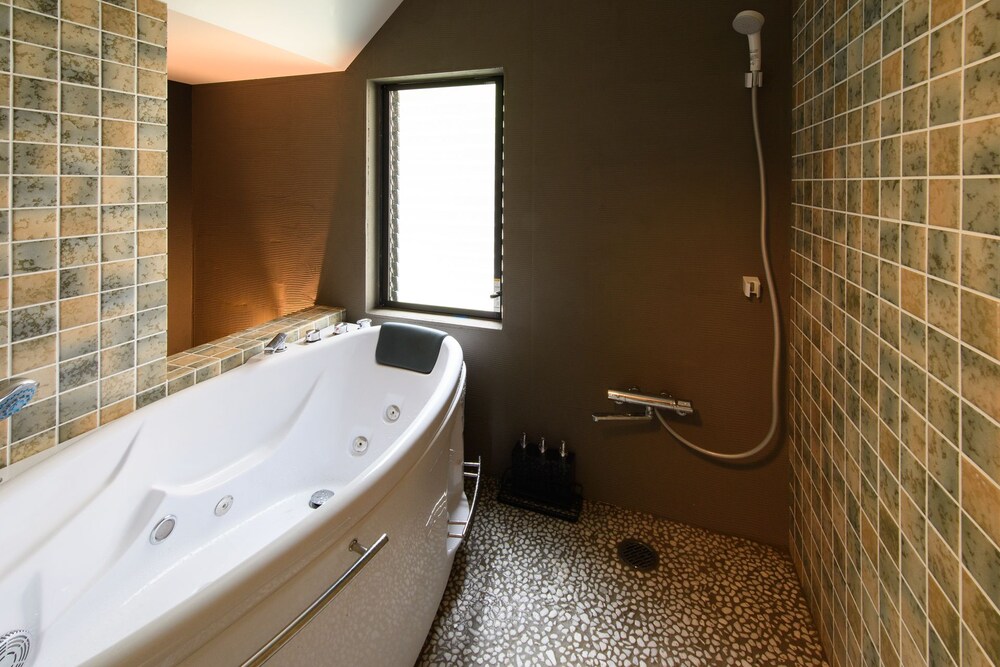 Traditional House, 3 Bedrooms, City View - Guestroom