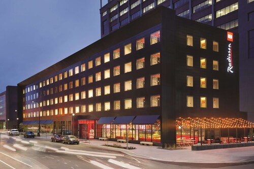 Radisson RED Minneapolis