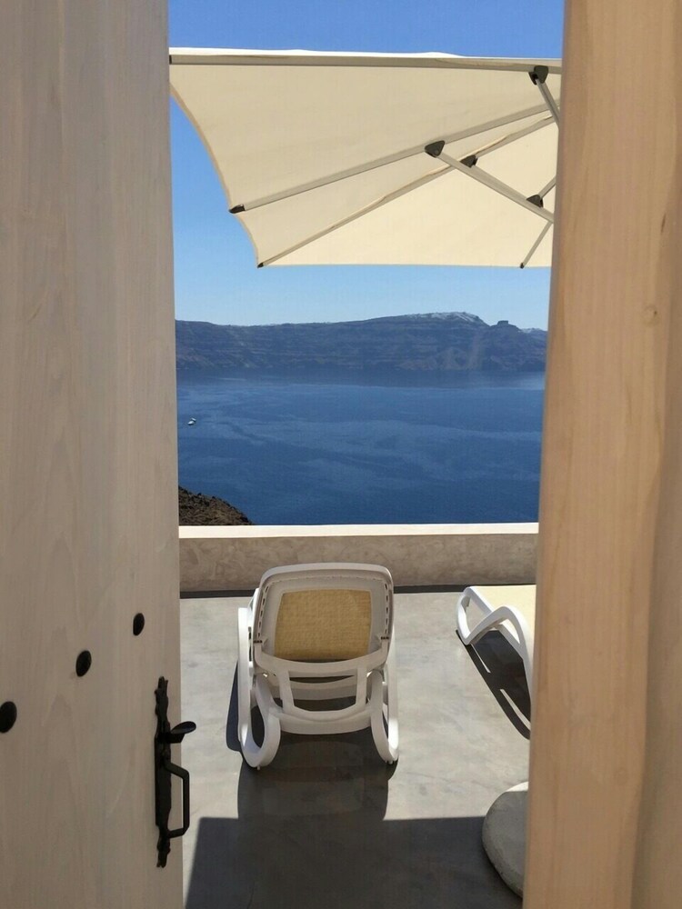 Deluxe Villa, Jetted Tub - Guestroom View