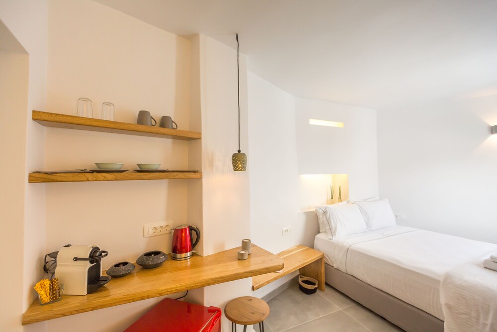 Suite (Petit, Outdoor heated Jetted Tub) - Guestroom