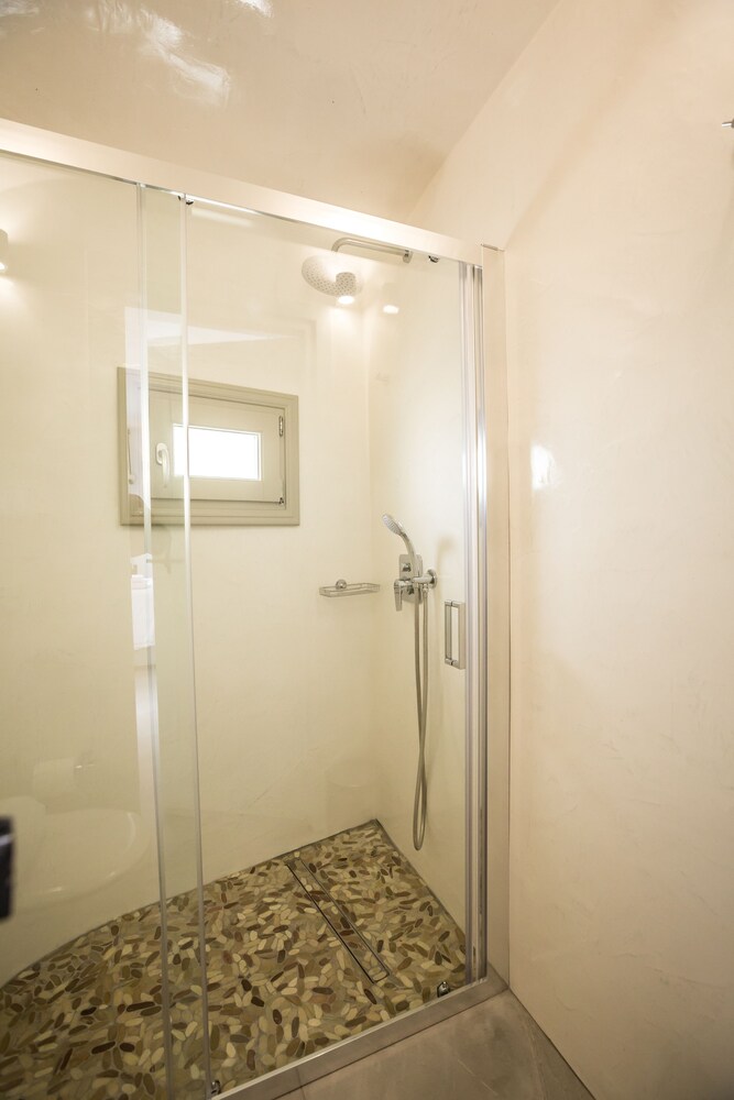 Suite (Petit, Outdoor heated Jetted Tub) - Guestroom