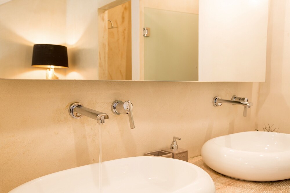 Deluxe Villa, Jetted Tub - Guestroom