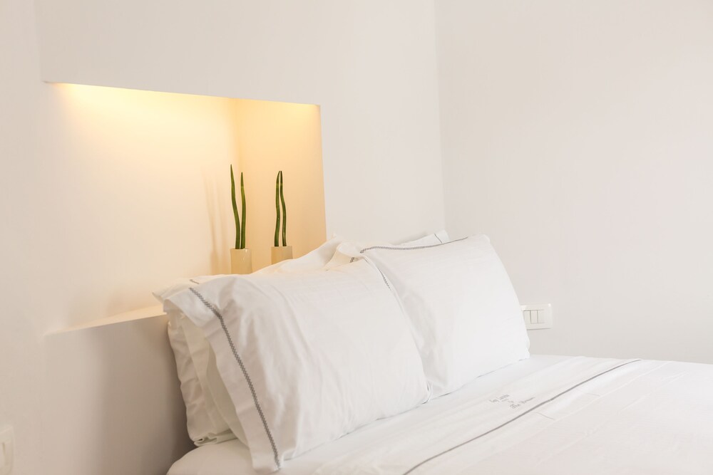 Suite (Petit, Outdoor heated Jetted Tub) - Guestroom